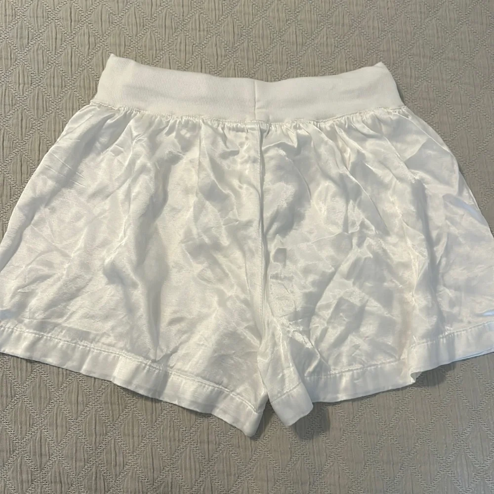 PJ Harlow Mikel shorts - Picture 2 of 3